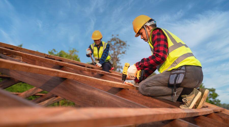 Professional gutter cleaning in Oakwood, VA